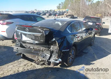 2015 Nissan Altima 2.5 S z USA, uszkodzony, nr VIN 1N4AL3AP3FC490052